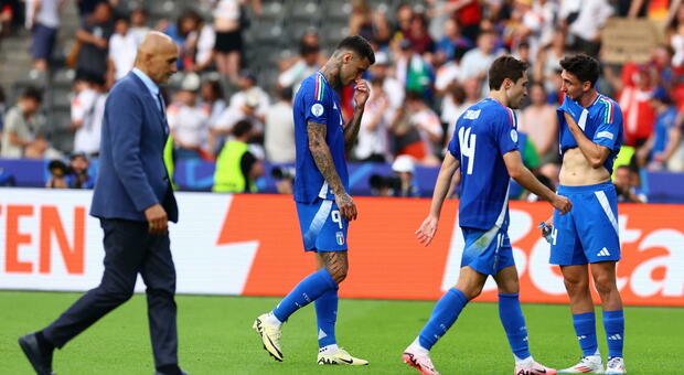 Svizzera Italia 2-0: la delusione degli azzurri a fine gara - Foto via Leggo.it