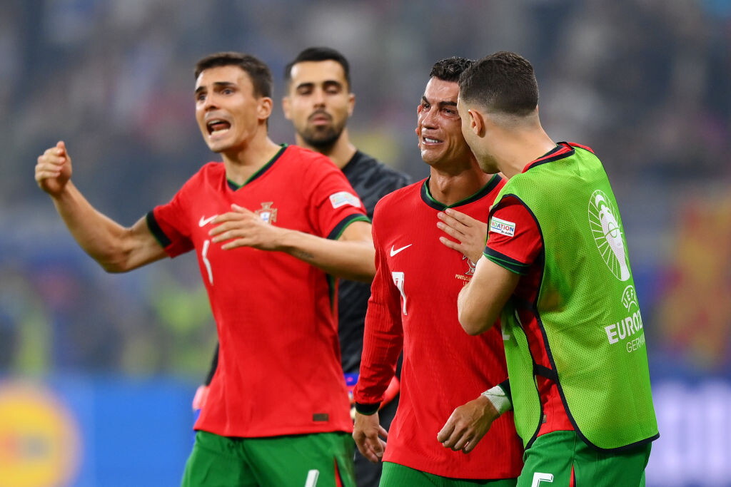 Le lacrime di Cristiano Ronaldo in Portogallo-Slovenia - Foto via Sport Mediaset